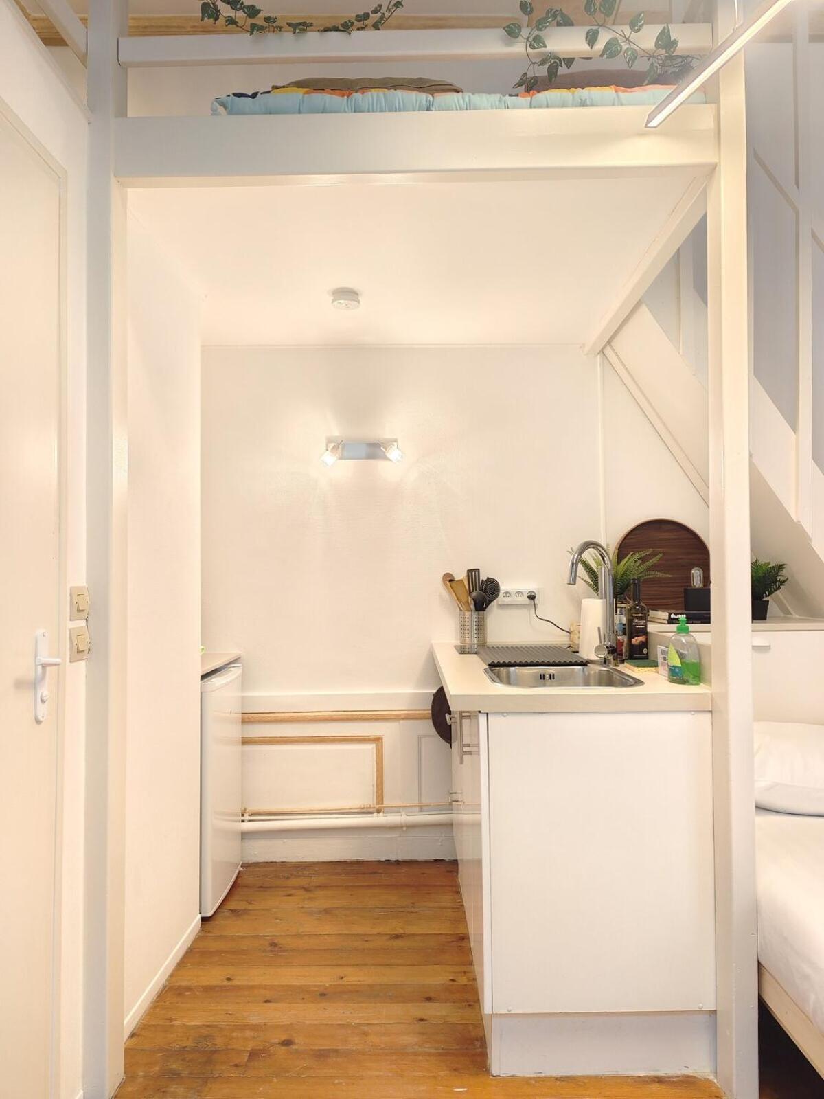 Ferienwohnung Studio Lumineux Et Fleuri Idealement Situe Caen Exterior foto