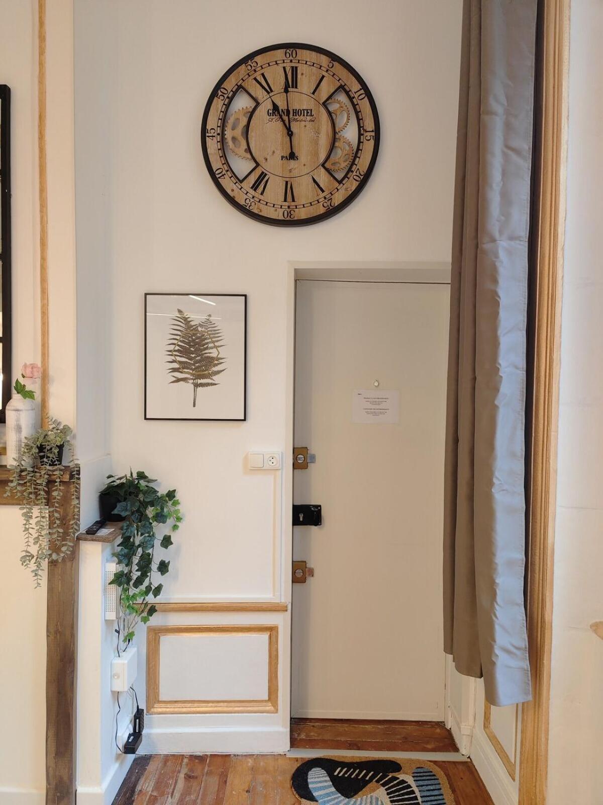 Ferienwohnung Studio Lumineux Et Fleuri Idealement Situe Caen Exterior foto